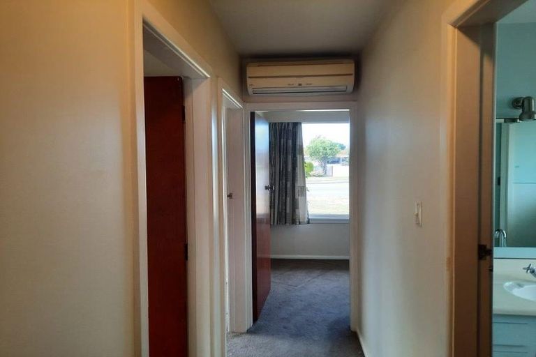 Photo of property in 146 Springs Road, Hornby, Christchurch, 8042