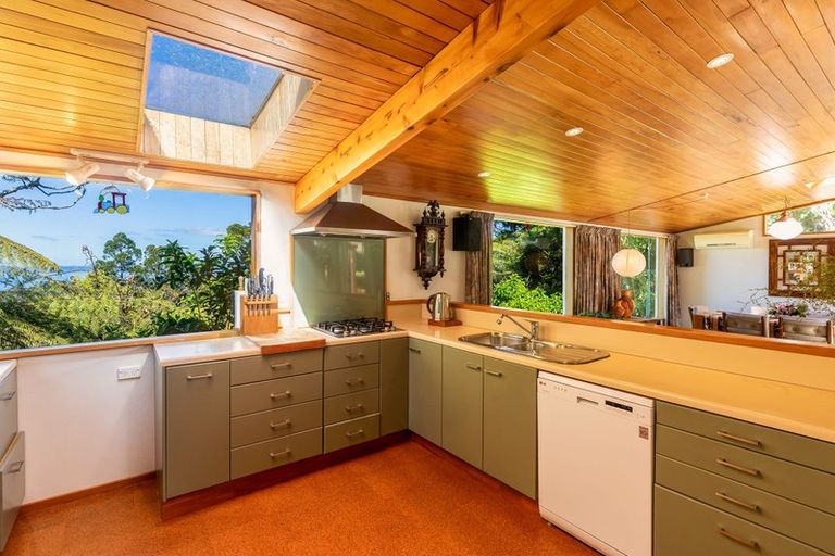 Photo of property in 47 Park Road, Titirangi, Auckland, 0604