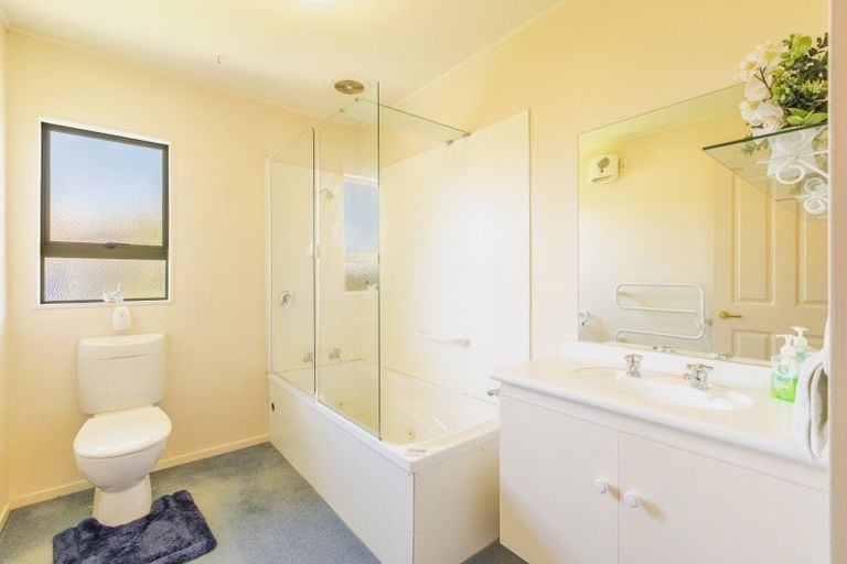 Photo of property in 4 Church Lane, Waipukurau, 4200