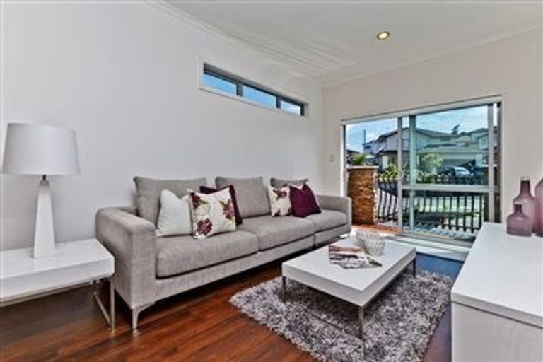 Photo of property in 52 Laurel Oak Drive, Schnapper Rock, Auckland, 0632