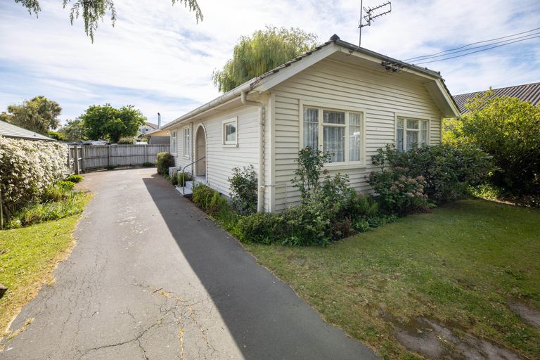 Photo of property in 395 Linwood Avenue, Bromley, Christchurch, 8062