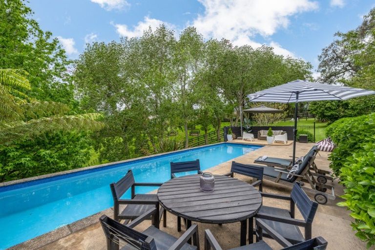 Photo of property in 18 Ara-kotinga, Whitford, Manurewa, 2576