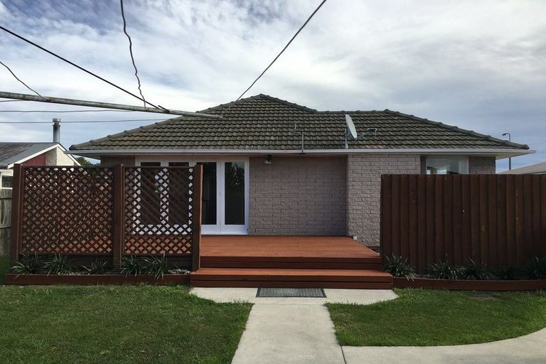 Photo of property in 32 Skerten Avenue, Hornby, Christchurch, 8042