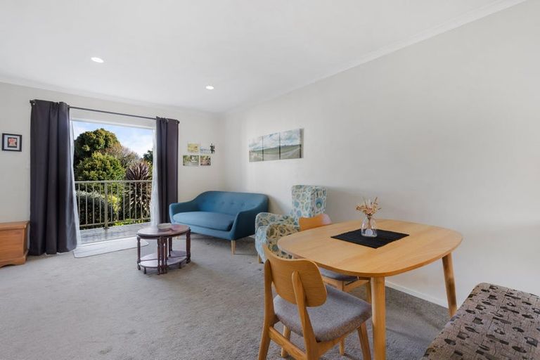 Photo of property in 10/4 Keeling Road, Henderson, Auckland, 0612