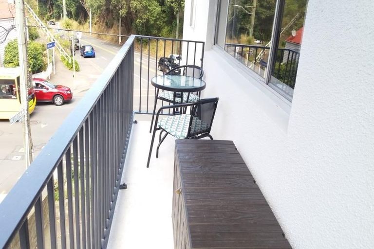 Photo of property in Windsor Court, 340u2 Tinakori Road, Thorndon, Wellington, 6011