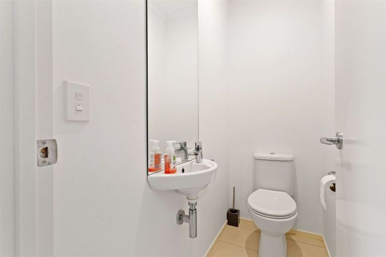 Photo of property in 14 Shelduck Way, Hobsonville, Auckland, 0616