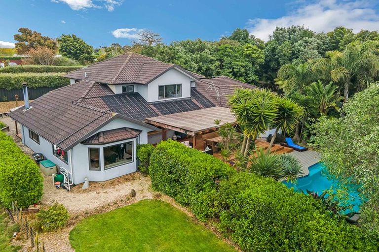 Photo of property in 1093 Glenbrook Road, Glenbrook, Waiuku, 2681