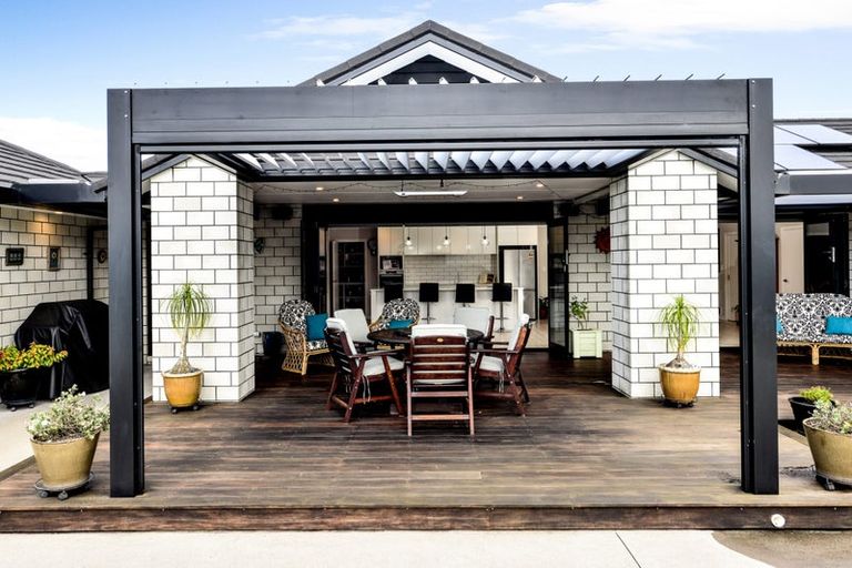 Photo of property in 2 Alan Livingston Drive, Cambridge, 3434