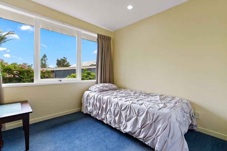 Photo of property in 1/21 Peter Terrace, Castor Bay, Auckland, 0620
