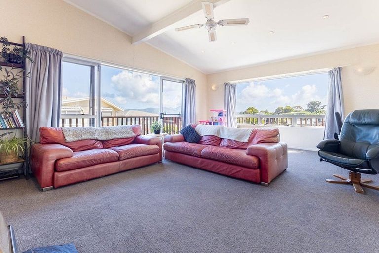 Photo of property in 12b Kohutuhutu Road, Raumati Beach, Paraparaumu, 5032