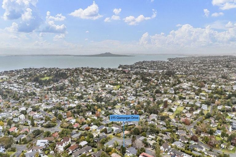 Photo of property in 195 Glamorgan Drive, Torbay, Auckland, 0630