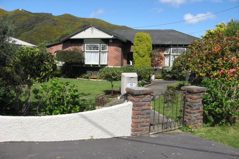 Photo of property in 12 Saint Ronans Avenue, Waterloo, Lower Hutt, 5011