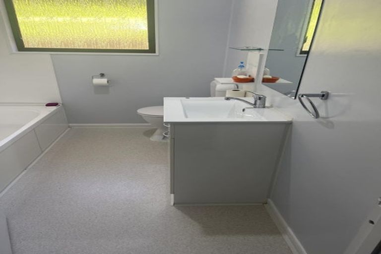 Photo of property in 10 Latitude Close, Whitby, Porirua, 5024