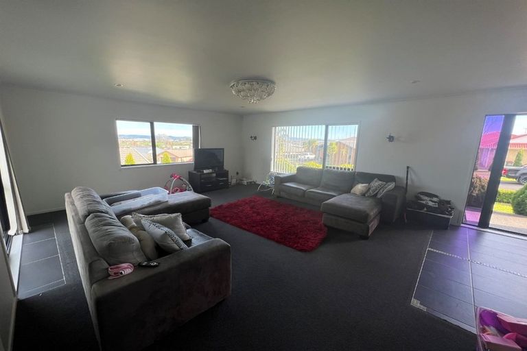 Photo of property in 10 Raddington Way, Huntington, Hamilton, 3210