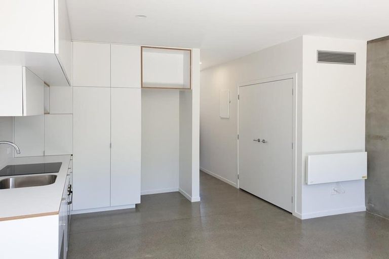 Photo of property in 41 Te Ara O Paetutu, Petone, Lower Hutt, 5012