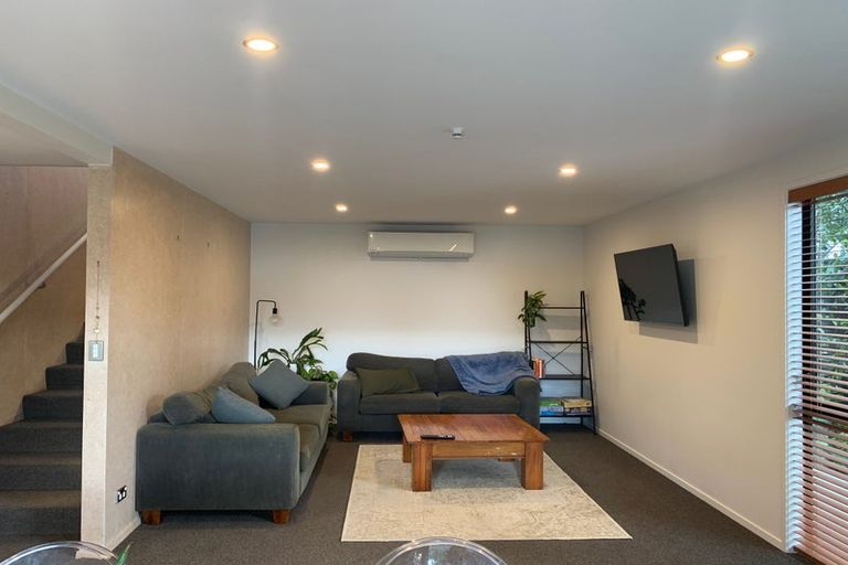 Photo of property in 2/28 Bayly Road, Moturoa, New Plymouth, 4310