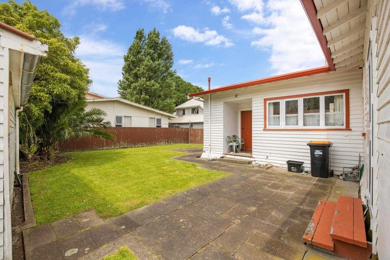 Photo of property in 77 Heretaunga Street, Palmerston North, 4414