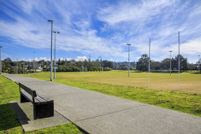 Photo of property in 1/285 Sunset Road, Sunnynook, Auckland, 0632