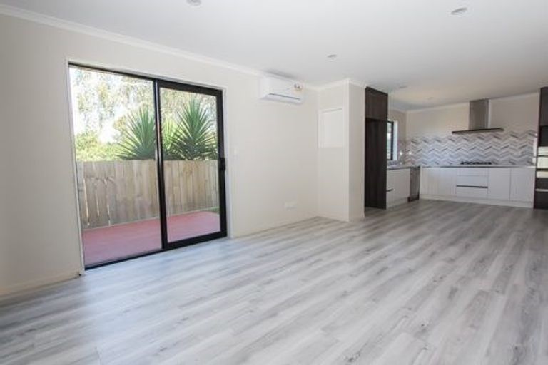 Photo of property in 11u6 Gazeley Avenue, Silverdale, Hamilton, 3216