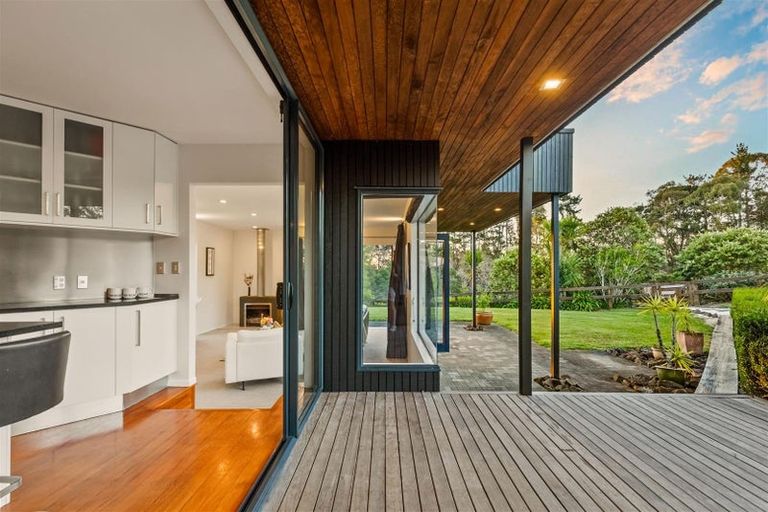 Photo of property in 206 Trigg Road, Kumeu, 0891