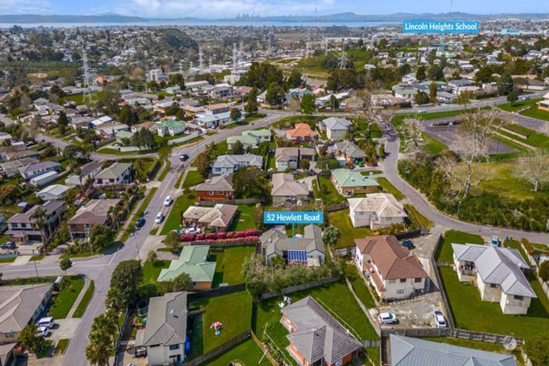 Photo of property in 52 Hewlett Road, Massey, Auckland, 0614