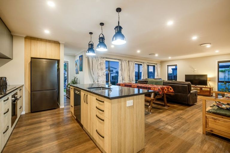 Photo of property in 24 Queen Charlotte Drive, Aotea, Porirua, 5024