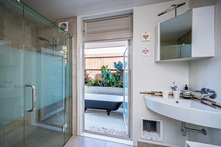 Photo of property in 9 Wharf Road, Albany, Auckland, 0632