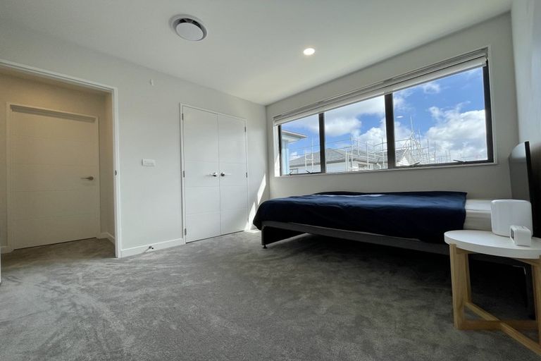 Photo of property in 10 Silvereye Road, Hobsonville, Auckland, 0616