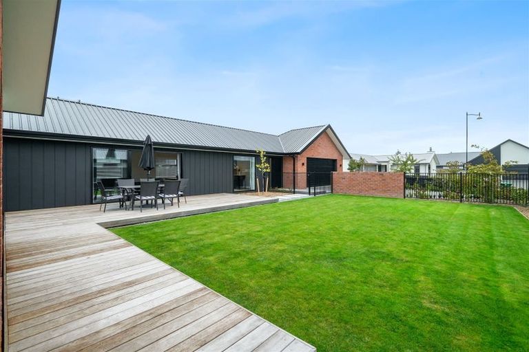 Photo of property in 21 Maurice James Way, Prebbleton, 7604