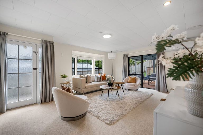 Photo of property in 79 Santiago Crescent, Unsworth Heights, Auckland, 0632