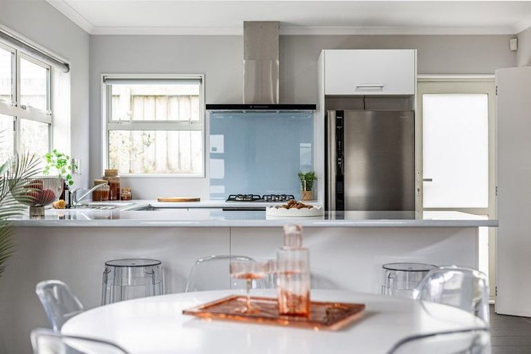 Photo of property in 184 Mark Avenue, Grenada Village, Wellington, 6037