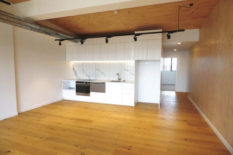 Photo of property in 12/165 Hobsonville Point Road, Hobsonville, Auckland, 0616