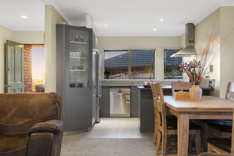 Photo of property in 8 Mynah Place, Welcome Bay, Tauranga, 3112