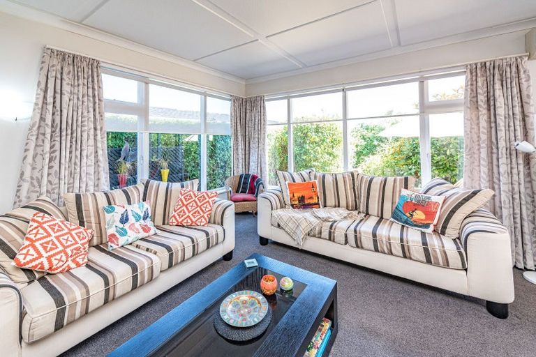Photo of property in 4 Bristow Street, Saint Johns Hill, Whanganui, 4501