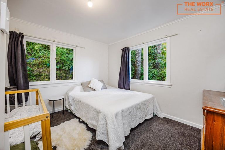 Photo of property in 103 Laingholm Drive, Laingholm, Auckland, 0604