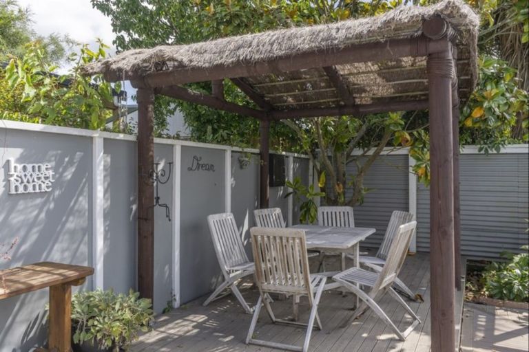 Photo of property in 21 Mcmaster Street, Greytown, 5712