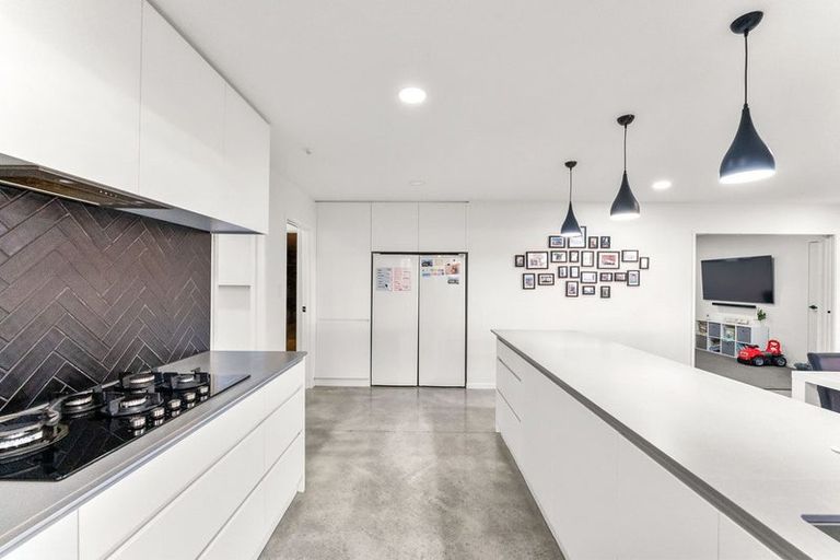 Photo of property in 1 Ekuarangi Place, Kaitake, New Plymouth, 4374