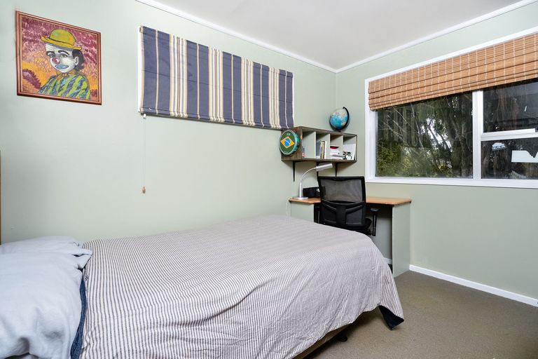 Photo of property in 49a Helena Street, Massey, Auckland, 0614