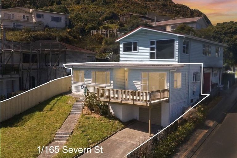 Photo of property in 1/165 Severn Street, Island Bay, Wellington, 6023