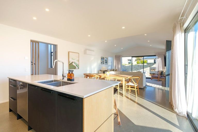 Photo of property in 35 Mount Nicholas Avenue, Wanaka, 9305