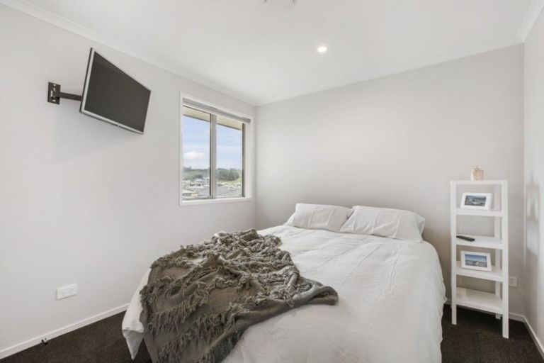 Photo of property in 64 Hillpark Drive, Pokeno, 2402