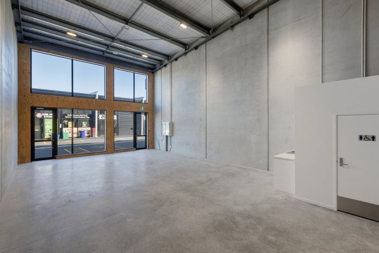 Photo of property in 55 Whati Lane, Henderson, Auckland, 0612