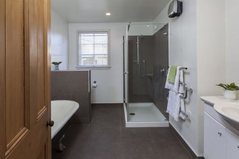 Photo of property in 23 Hawkesbury Avenue, St Albans, Christchurch, 8014