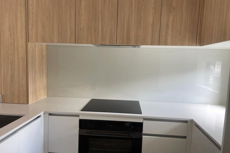 Photo of property in 21 Jabuka Street, Glen Eden, Auckland, 0602