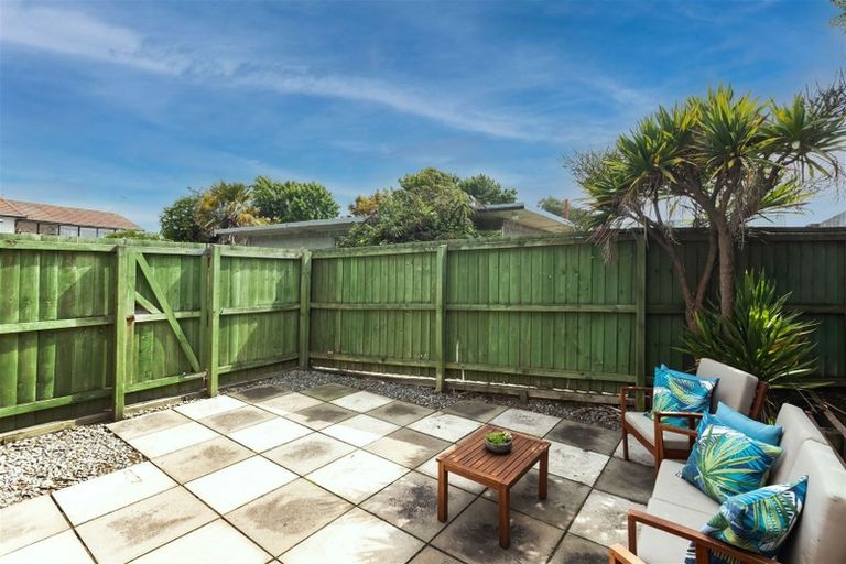 Photo of property in 9 Cherry Place, Casebrook, Christchurch, 8051