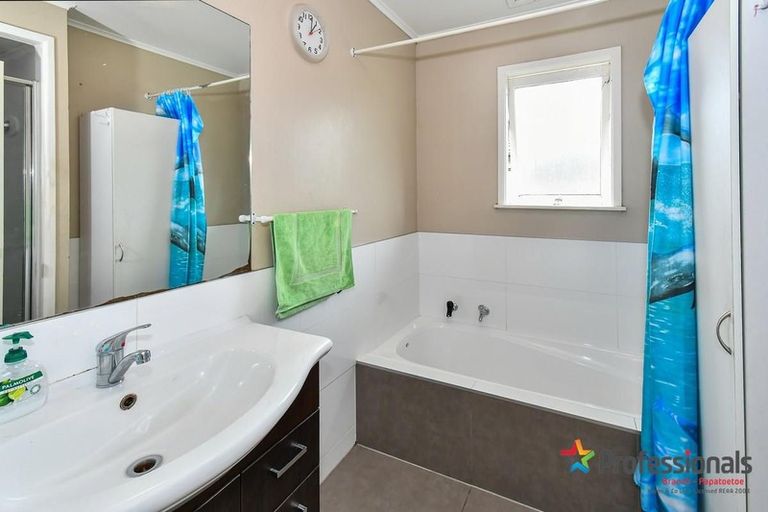 Photo of property in 25 Lachlan Place, Favona, Auckland, 2024