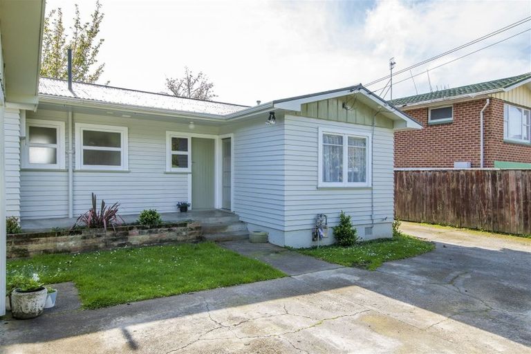 Photo of property in 18 The Avenue, Levin, 5510