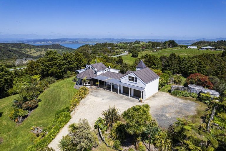 Photo of property in 96 Franklin Road, Parua Bay, 0192
