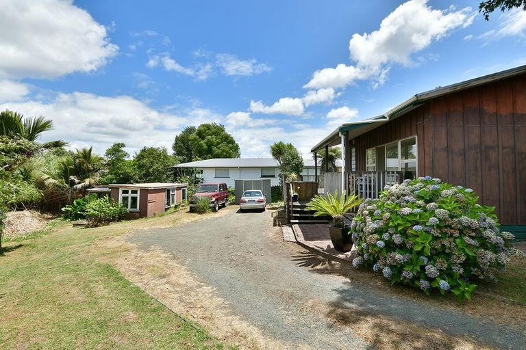 Photo of property in 119 Awaroa Road, Helensville, 0800
