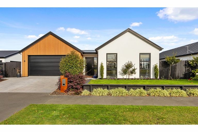 Photo of property in 35 Ishwar Ganda Boulevard, Halswell, Christchurch, 8025
